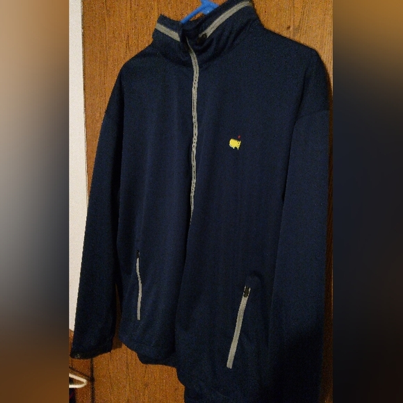 Masters Tech Windbreaker with Stowable Hood. - Picture 5 of 6